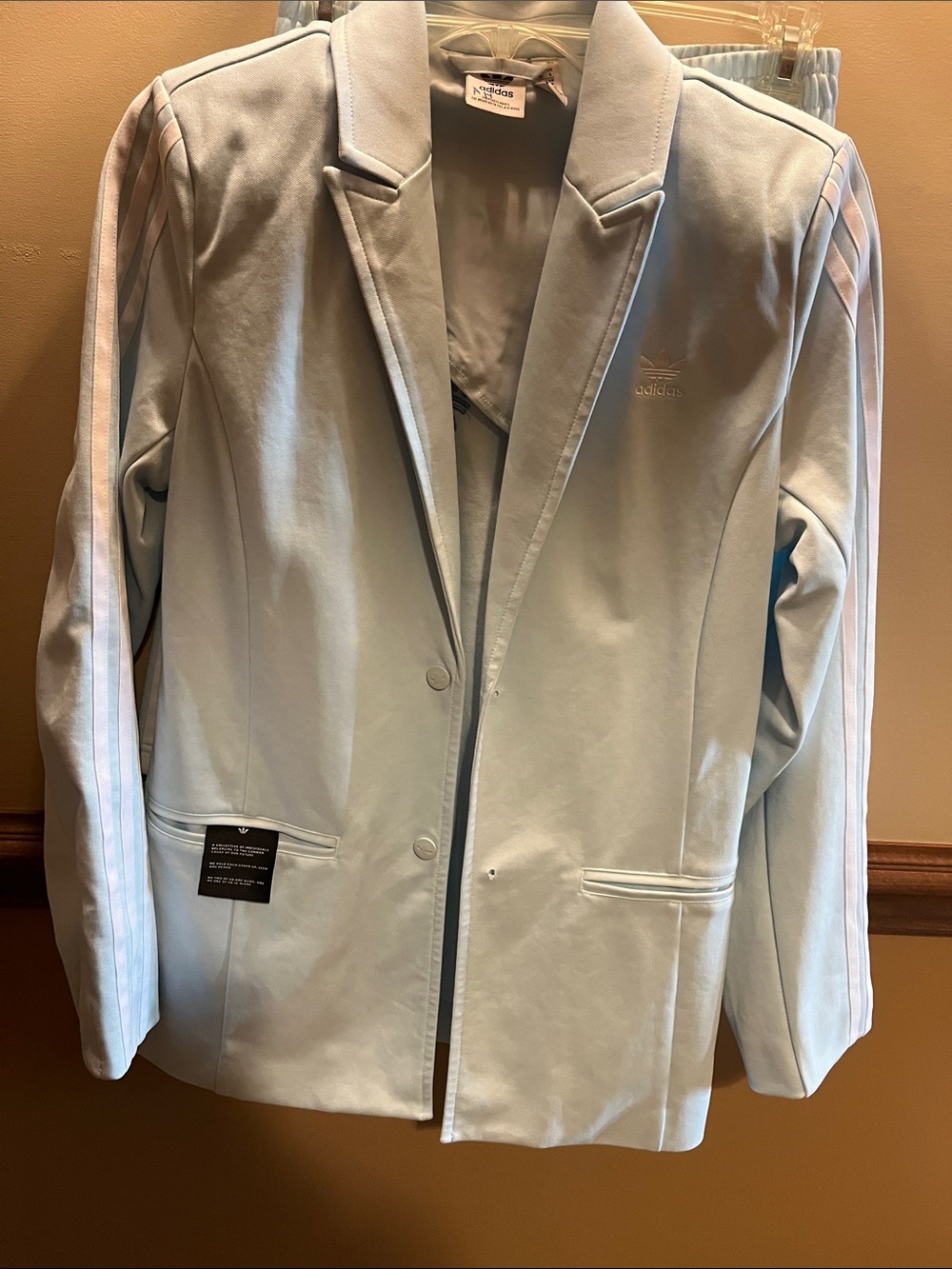 adidas originals 2 piece set size S. Almost Blue color